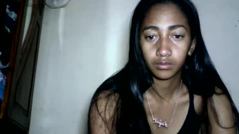 belle_annah online show from July 27, 3:13 am