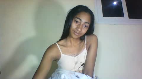 belle_annah online show from August 7, 3:52 am