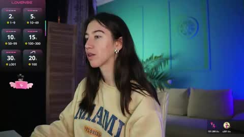 Bella online show from November 15, 6:26 pm