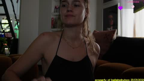 Snapshot of bellebabyboo chatting on February 2, 3:32 am BELLE online show from February 2, 3:32 am