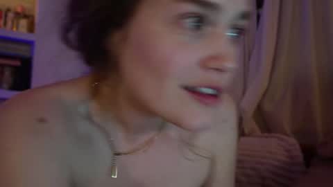 Snapshot of bellebabyboo chatting on September 26, 3:27 pm BELLE online show from September 26, 3:27 pm