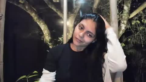 Snapshot of bellezacosmica chatting on January 19, 2:25 am bellezacosmica online show from January 19, 2:25 am