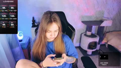 Your Annabelle Wolf  online show from January 12, 1:16 pm