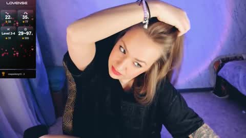 Your Annabelle Wolf  online show from February 20, 4:57 pm