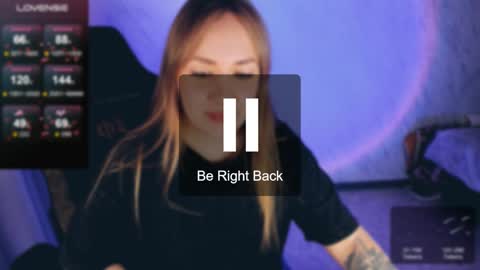 Your Annabelle Wolf  online show from February 20, 11:10 pm