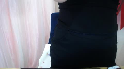 Snapshot of belly18only chatting on October 13, 1:16 am Belly online show from October 13, 1:16 am