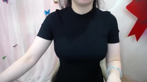 Snapshot of belly18only chatting on December 3, 1:24 am Belly online show from December 3, 1:24 am