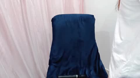 Belly online show from May 30, 1:25 am