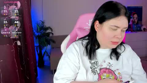 LinaBoo online show from November 13, 3:33 pm