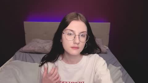 Snapshot of bemine_bemine chatting on February 6, 11:24 am bemine_bemine online show from February 6, 11:24 am