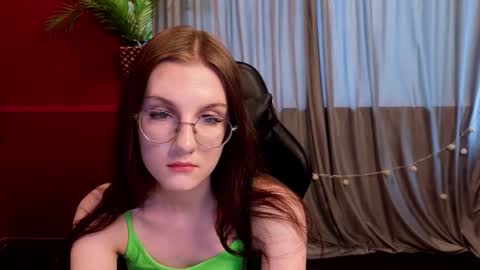 Snapshot of bemine_bemine chatting on February 20, 9:10 am bemine_bemine online show from February 20, 9:10 am