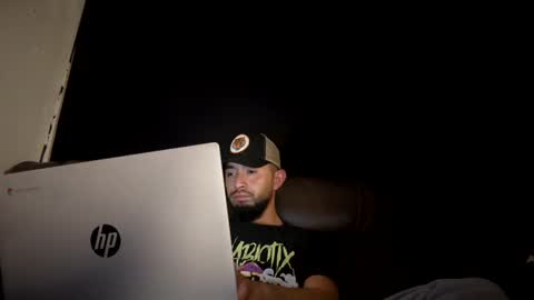 Snapshot of bemysecrett chatting on December 23, 10:10 am bemysecrett online show from December 23, 10:10 am