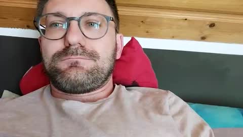 Snapshot of ben00189 chatting on September 14, 2:05 pm ben00189 online show from September 14, 2:05 pm