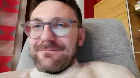 Snapshot of ben00189 chatting on October 17, 8:44 pm ben00189 online show from October 17, 8:44 pm