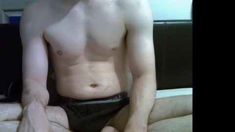 Snapshot of ben948900 chatting on September 20, 8:37 am ben948900 online show from September 20, 8:37 am