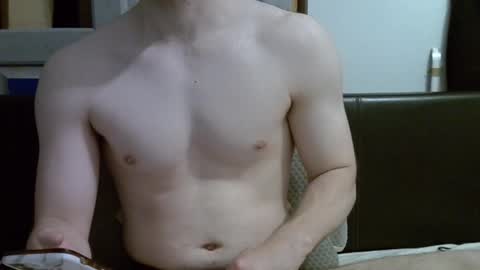 Snapshot of ben948900 chatting on September 28, 8:42 am ben948900 online show from September 28, 8:42 am