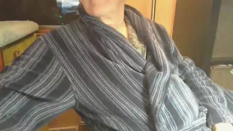 Snapshot of bendrinkin chatting on February 3, 9:58 am bendrinkin online show from February 3, 9:58 am