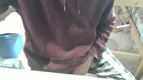 Snapshot of bendrinkin chatting on February 4, 2:39 am bendrinkin online show from February 4, 2:39 am