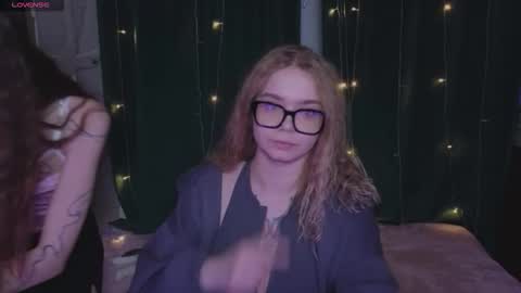 Snapshot of benevolently chatting on February 18, 6:59 pm KENDALL NATHAN online show from February 18, 6:59 pm