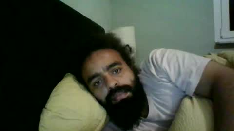 Snapshot of bengel_mozam chatting on October 15, 10:10 pm kevin online show from October 15, 10:10 pm