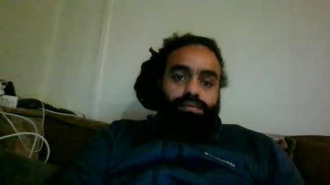 Snapshot of bengel_mozam chatting on November 26, 1:50 am kevin online show from November 26, 1:50 am