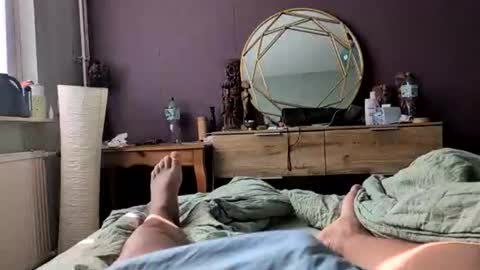 Snapshot of bengel_mozam chatting on April 7, 7:53 am kevin online show from April 7, 7:53 am