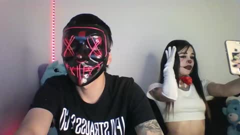 Tiffany and Bengie online show from November 1, 6:26 am