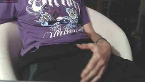 Snapshot of benijamin chatting on April 13, 8:58 pm benijamin online show from April 13, 8:58 pm