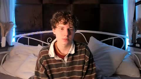 Snapshot of benjamin_harris chatting on May 3, 10:43 am Benjamin online show from May 3, 10:43 am