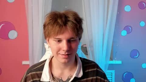 Snapshot of benjamin_harris chatting on May 26, 3:19 pm Benjamin online show from May 26, 3:19 pm