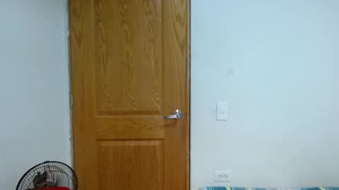 Snapshot of benjamin_isaac chatting on September 20, 12:28 pm benjamin_isaac online show from September 20, 12:28 pm