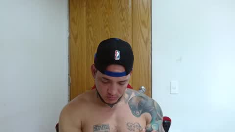 Snapshot of benjamin_isaac chatting on September 29, 11:59 am benjamin_isaac online show from September 29, 11:59 am