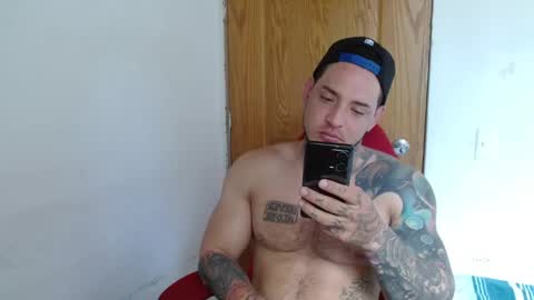 Snapshot of benjamin_isaac chatting on October 2, 2:13 pm benjamin_isaac online show from October 2, 2:13 pm