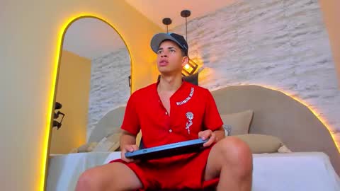 BENJAMIN online show from November 18, 2:54 pm