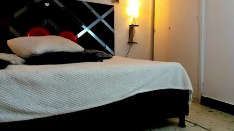 Snapshot of benjamin_more24 chatting on February 17, 3:14 am benjamin more24 online show from February 17, 3:14 am