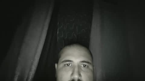Snapshot of benjaminflikesbbws chatting on June 23, 3:26 am benjaminflikesbbws online show from June 23, 3:26 am