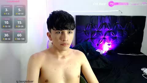 Benji Hoter online show from November 2, 10:34 pm