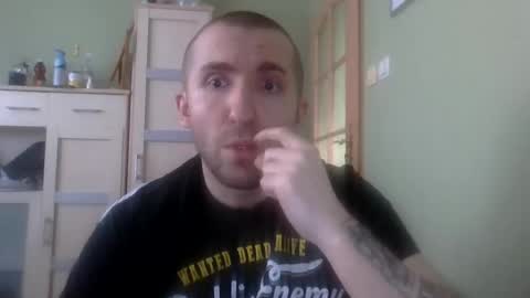 Snapshot of benko800 chatting on March 9, 8:18 am PM4PASSWORD online show from March 9, 8:18 am