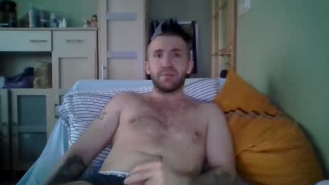 Snapshot of benko800 chatting on October 11, 10:47 am PM4PASSWORD online show from October 11, 10:47 am