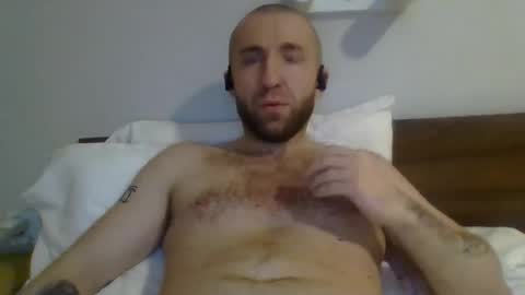 Snapshot of benko800 chatting on November 4, 7:02 pm PM4PASSWORD online show from November 4, 7:02 pm