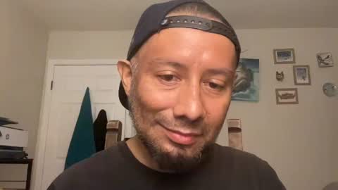 Snapshot of benmoncada630 chatting on March 2, 1:07 pm benmoncada630 online show from March 2, 1:07 pm