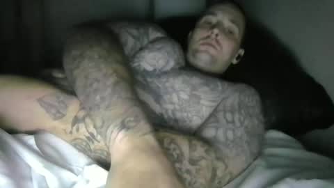 Snapshot of bennetsinit chatting on January 5, 9:37 am smokin n cammin online show from January 5, 9:37 am