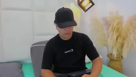 bennett_alejoo online show from September 22, 10:56 pm