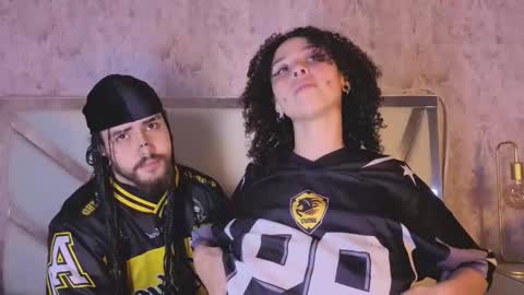 Snapshot of benny_and_mark chatting on March 3, 3:34 am Benny and Mark online show from March 3, 3:34 am