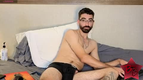 Snapshot of benny_boy95 chatting on September 30, 3:00 am benny_boy95 online show from September 30, 3:00 am