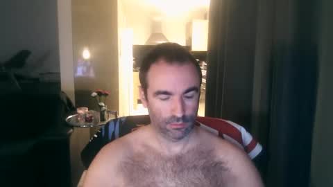 Snapshot of bensince1984_ chatting on January 15, 7:46 am Ben online show from January 15, 7:46 am