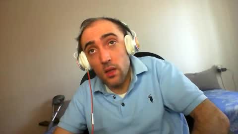 bentish online show from December 1, 8:30 am