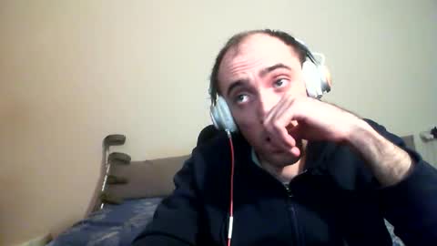 bentish online show from March 15, 6:03 pm