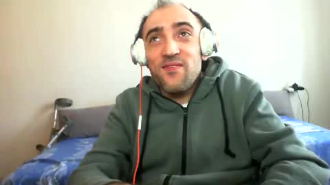 bentish online show from March 23, 8:07 am