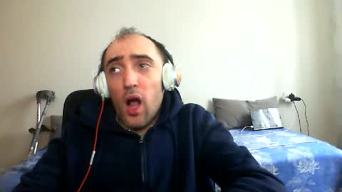 bentish online show from March 29, 7:52 am